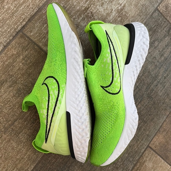 Nike Ladies Lime Green Running Shoes size 9 - Picture 7 of 10